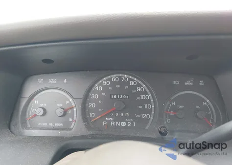 2002 Ford Crown Victoria Lx from USA, damaged, VIN 2FAFP74W42X139460